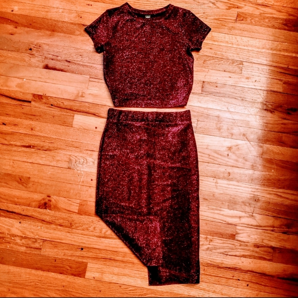 SET Sparkly crop top and midi skirt